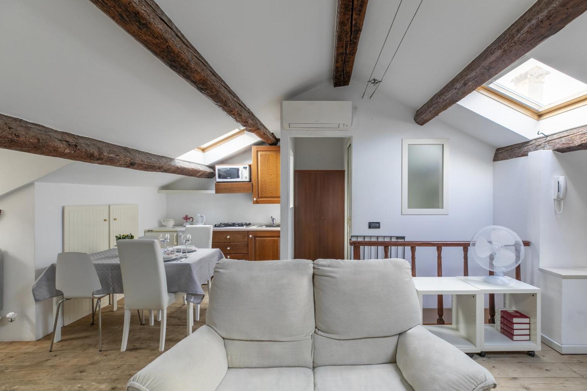 Nice Lovely Attic For 4 Person With Wifi - A/C Venice Exterior photo